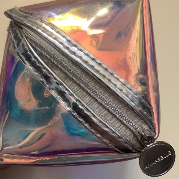 Annabelle holographic makeup bag - Picture 2 of 2